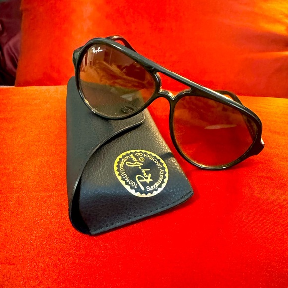 Rayban Classic Aviators - Picture 1 of 4